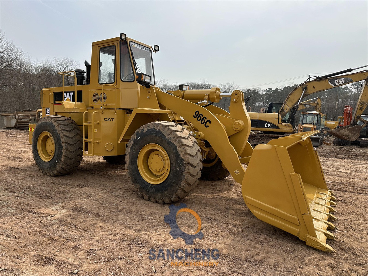 CATERPILLAR 966C - Натоварувач на тркала: слика 1 CATERPILLAR 966C - Натоварувач на тркала: слика 1