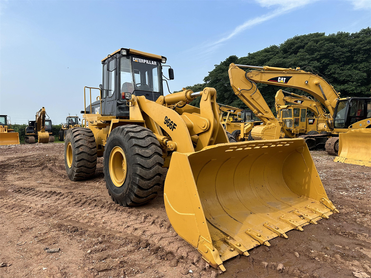 CATERPILLAR 966F - Натоварувач на тркала: слика 2 CATERPILLAR 966F - Натоварувач на тркала: слика 2