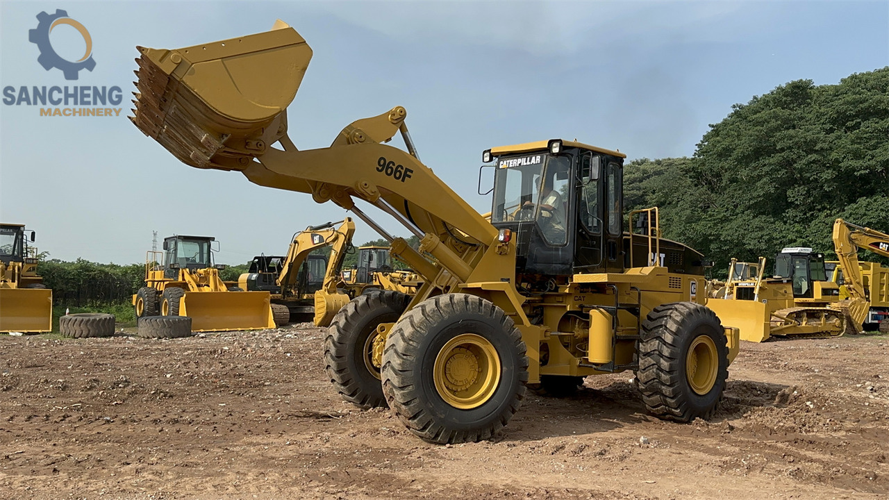 CATERPILLAR 966F - Натоварувач на тркала: слика 4 CATERPILLAR 966F - Натоварувач на тркала: слика 4