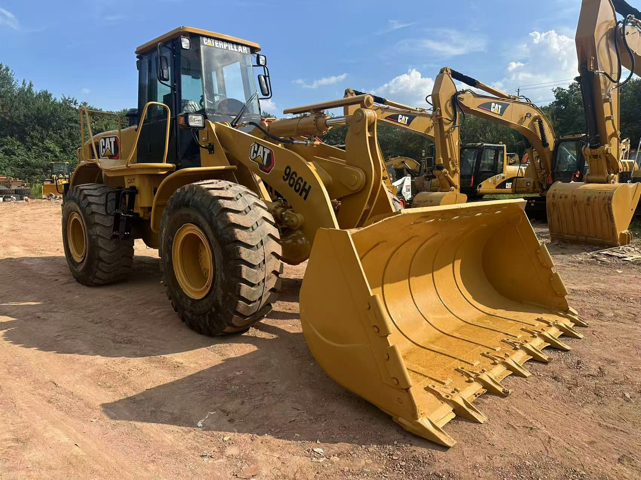 CATERPILLAR 966H - Натоварувач на тркала: слика 4 CATERPILLAR 966H - Натоварувач на тркала: слика 4