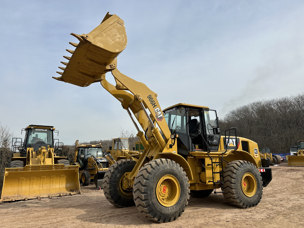 CATERPILLAR 966H - Натоварувач на тркала: слика 2 CATERPILLAR 966H - Натоварувач на тркала: слика 2