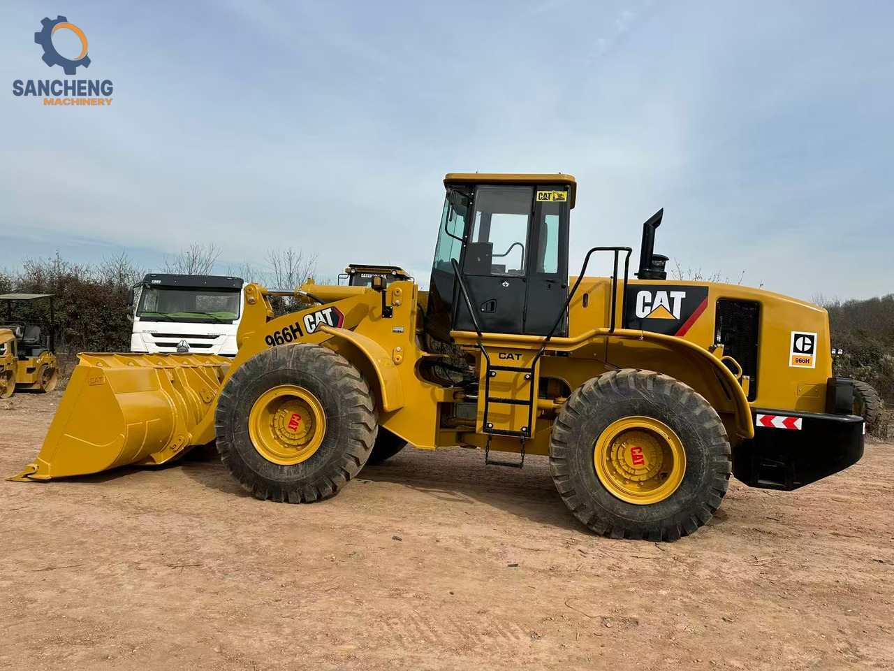 CATERPILLAR 966H - Натоварувач: слика 4 CATERPILLAR 966H - Натоварувач: слика 4