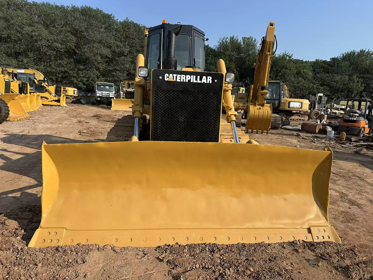 CATERPILLAR D6G Crawler Dozer - Булдожер: слика 4 CATERPILLAR D6G Crawler Dozer - Булдожер: слика 4