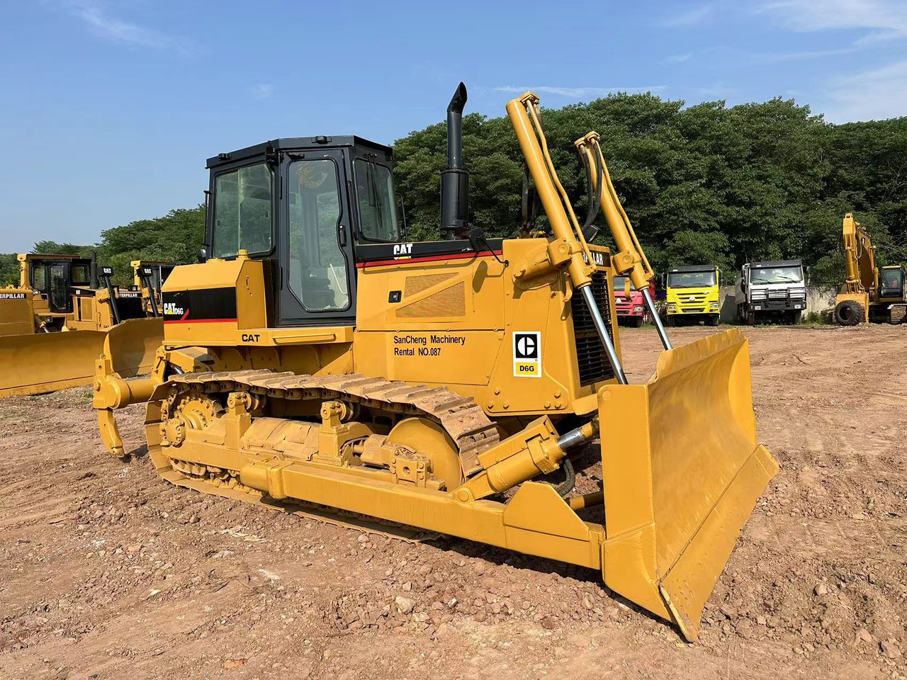 CATERPILLAR D6G Crawler Dozer - Булдожер: слика 3 CATERPILLAR D6G Crawler Dozer - Булдожер: слика 3
