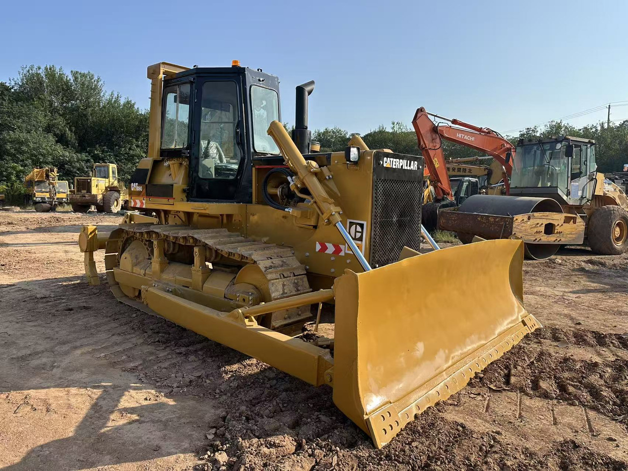 CATERPILLAR D6G Crawler Dozer - Булдожер: слика 2 CATERPILLAR D6G Crawler Dozer - Булдожер: слика 2
