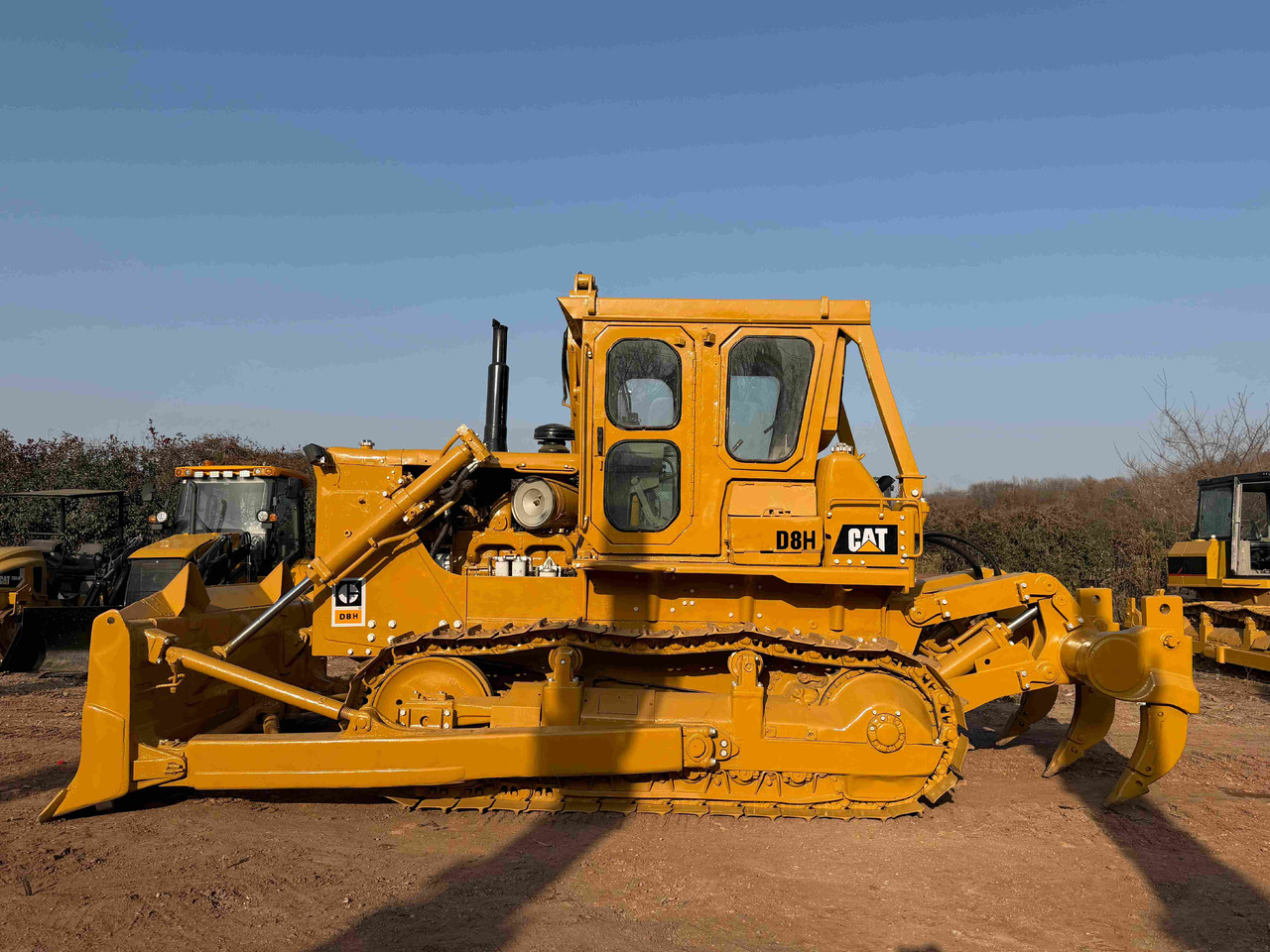 CATERPILLAR D8H - Булдожер: слика 2 CATERPILLAR D8H - Булдожер: слика 2