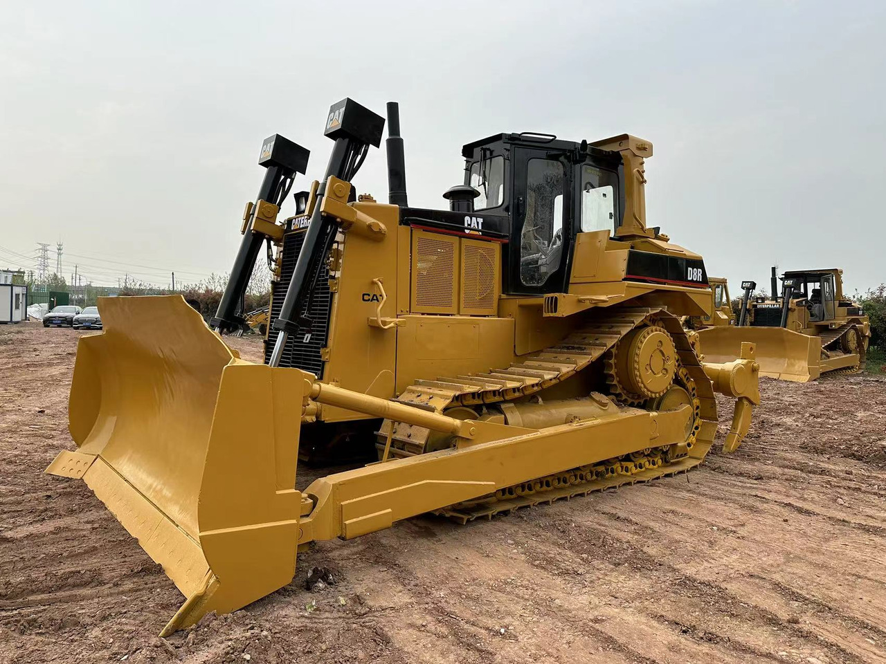 CATERPILLAR D8R - Булдожер: слика 1 CATERPILLAR D8R - Булдожер: слика 1