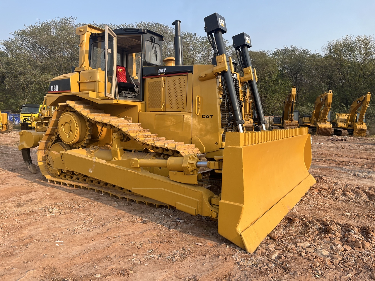 CATERPILLAR D8R - Булдожер: слика 3 CATERPILLAR D8R - Булдожер: слика 3