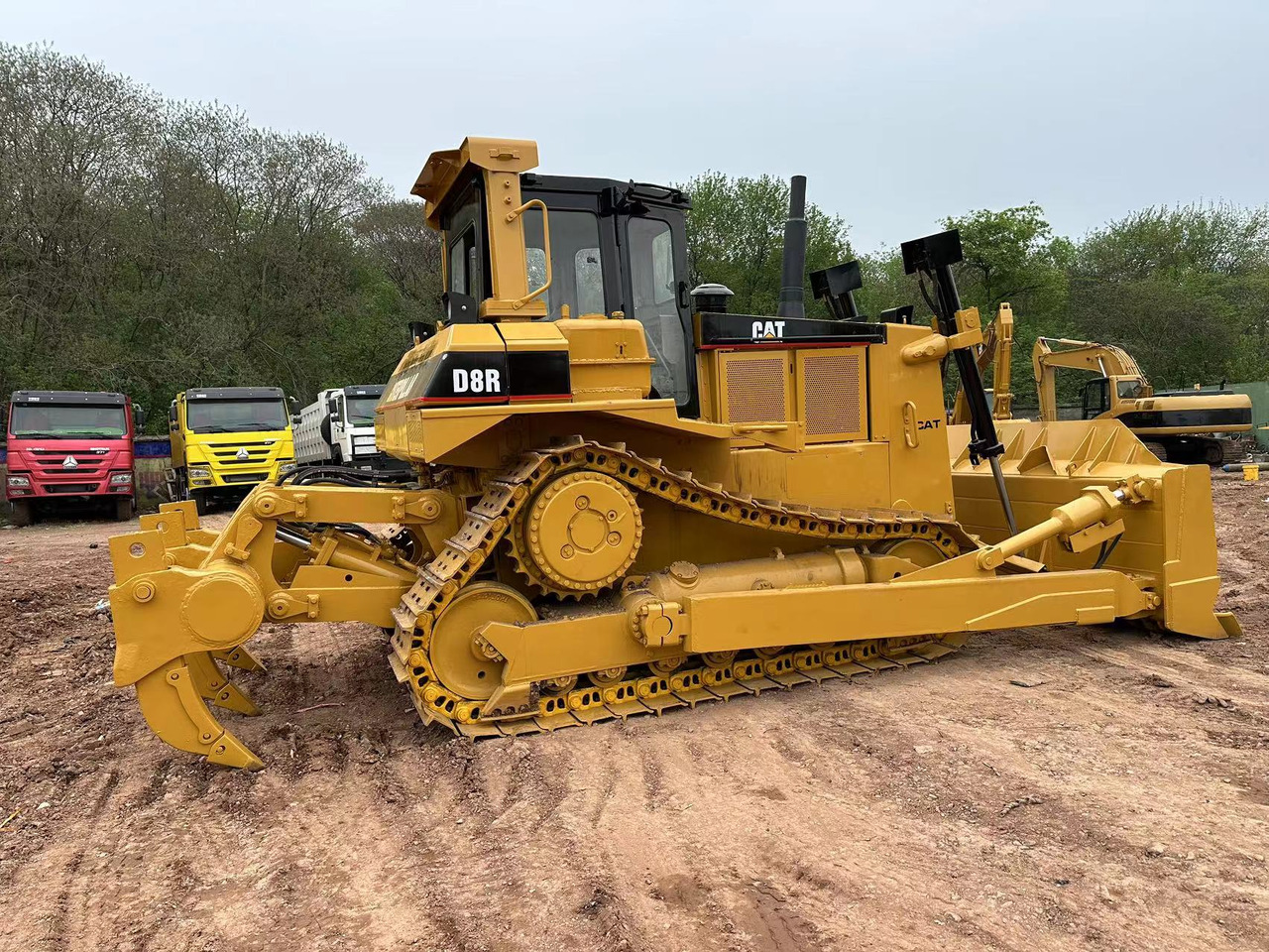 CATERPILLAR D8R - Булдожер: слика 2 CATERPILLAR D8R - Булдожер: слика 2