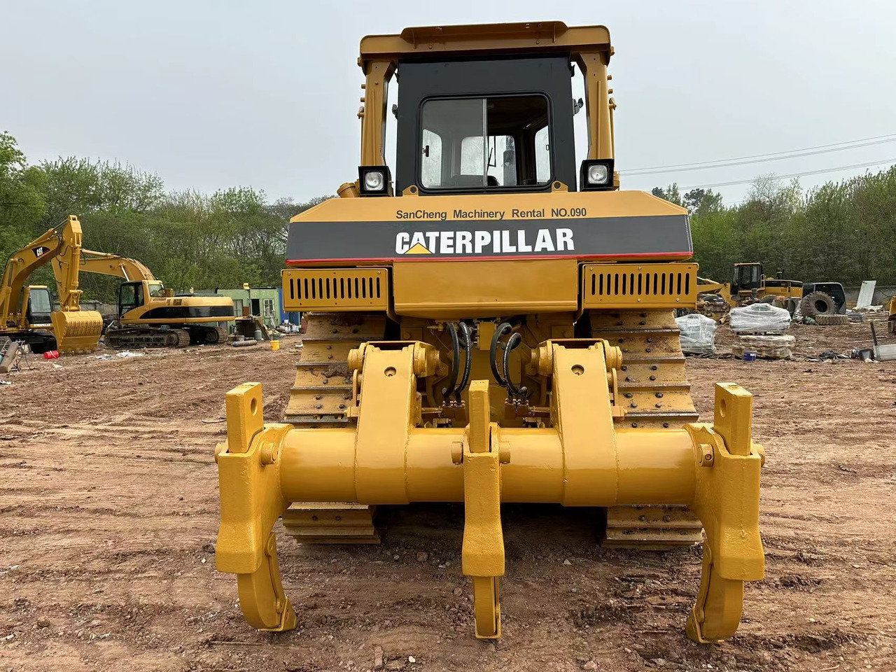 CATERPILLAR D8R - Булдожер: слика 4 CATERPILLAR D8R - Булдожер: слика 4
