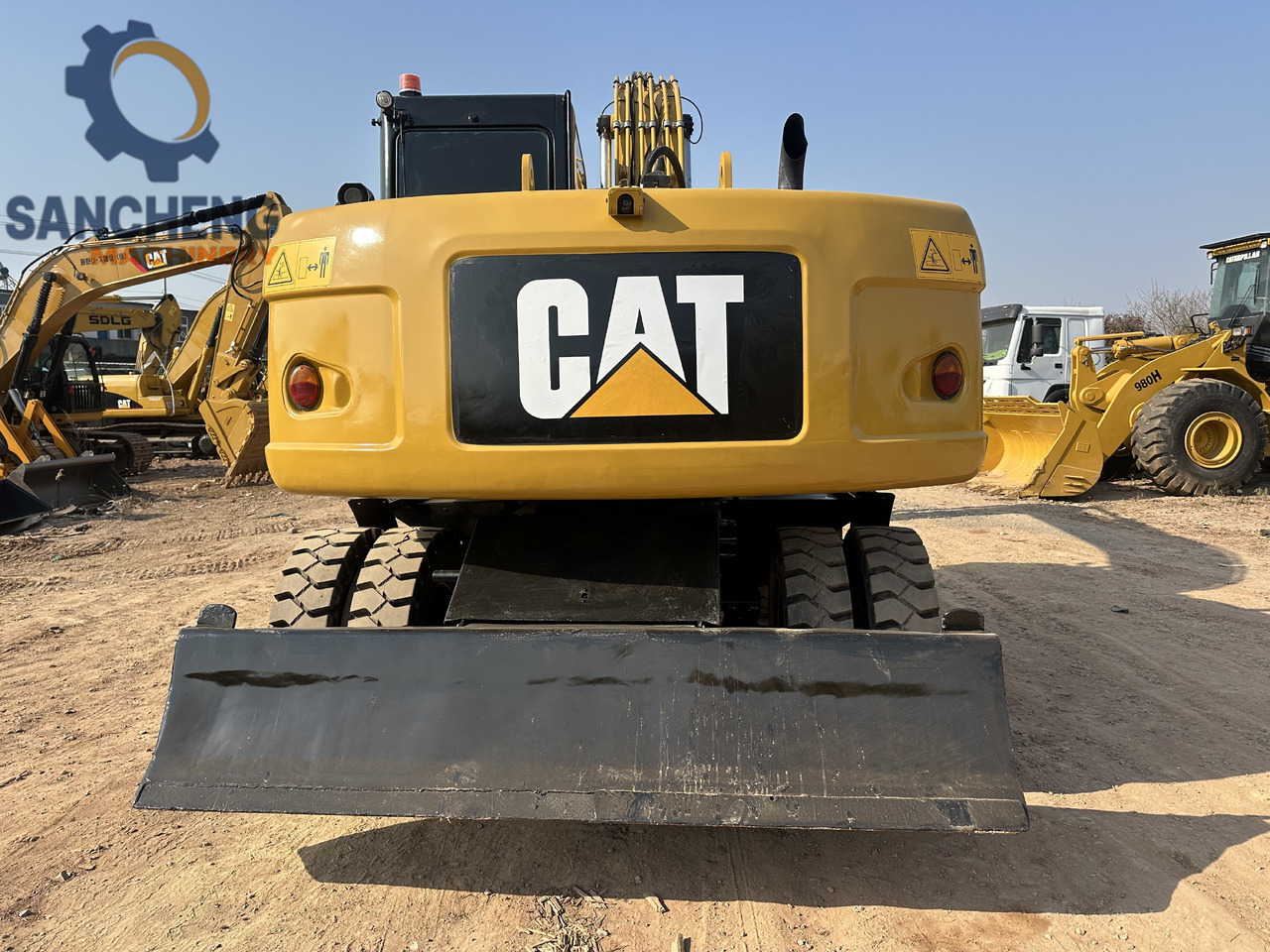 CATERPILLAR M320D2 - Багер на тркала: слика 4 CATERPILLAR M320D2 - Багер на тркала: слика 4