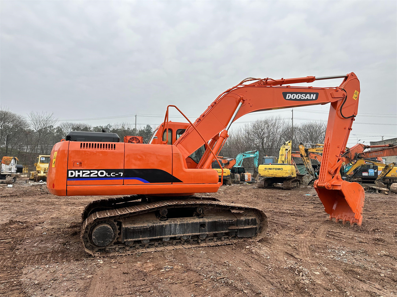 DOOSAN DH220 excavator - Багер гасеничар: слика 1 DOOSAN DH220 excavator - Багер гасеничар: слика 1