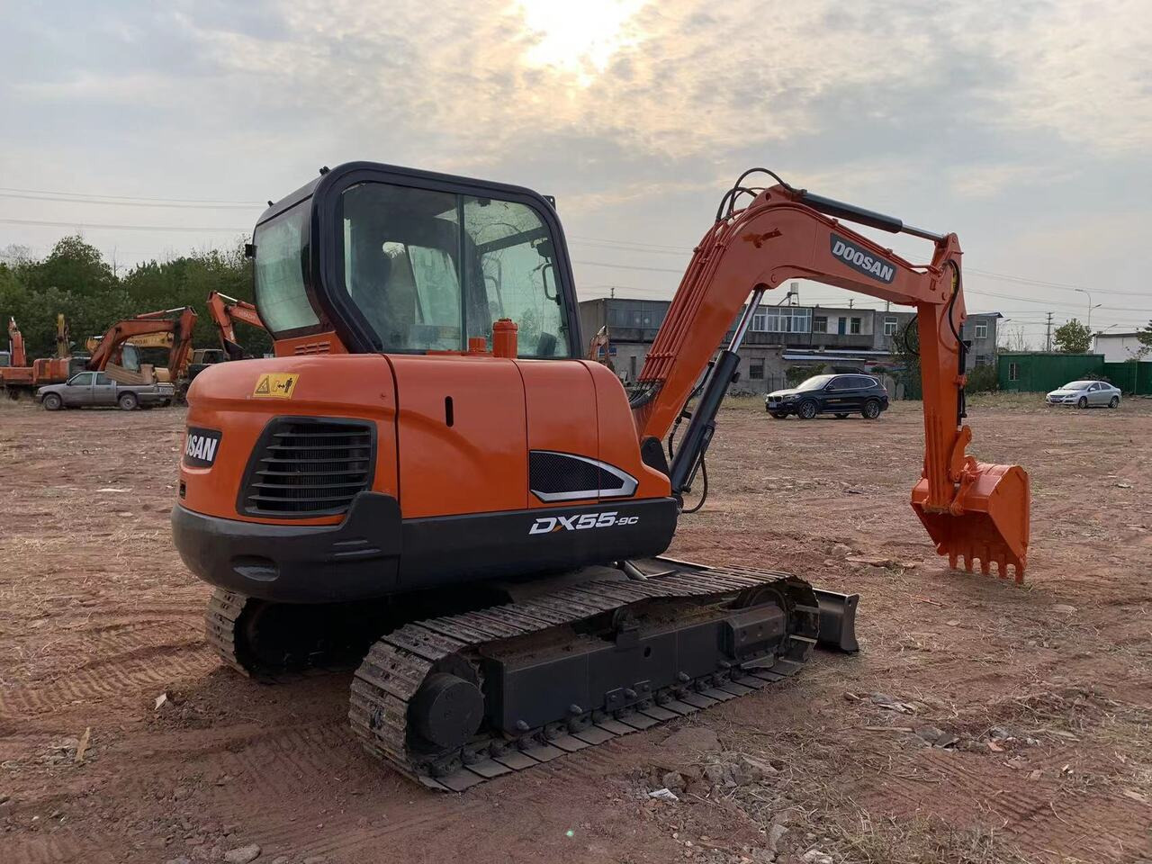 DOOSAN DX55 - Багер: слика 2 DOOSAN DX55 - Багер: слика 2