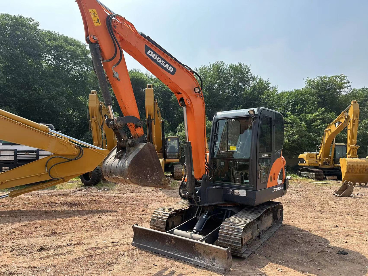 DOOSAN DX60 - Мини багер: слика 3 DOOSAN DX60 - Мини багер: слика 3