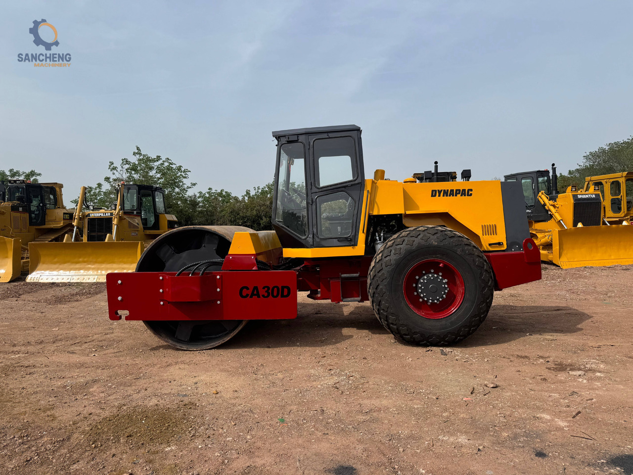 DYNAPAC CA30D - Ваљак: слика 4 DYNAPAC CA30D - Ваљак: слика 4