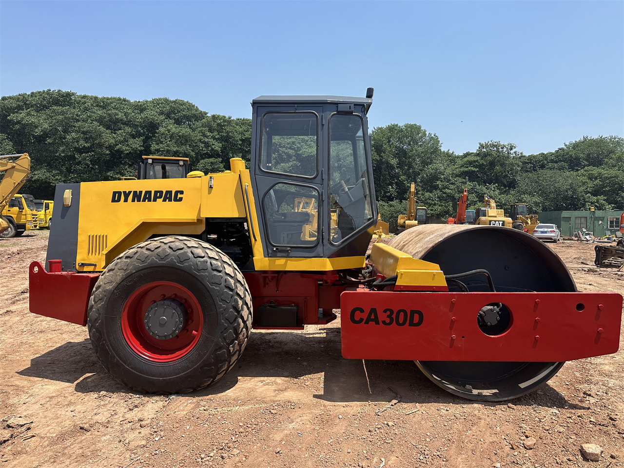 DYNAPAC CA30D - Ваљак: слика 4 DYNAPAC CA30D - Ваљак: слика 4