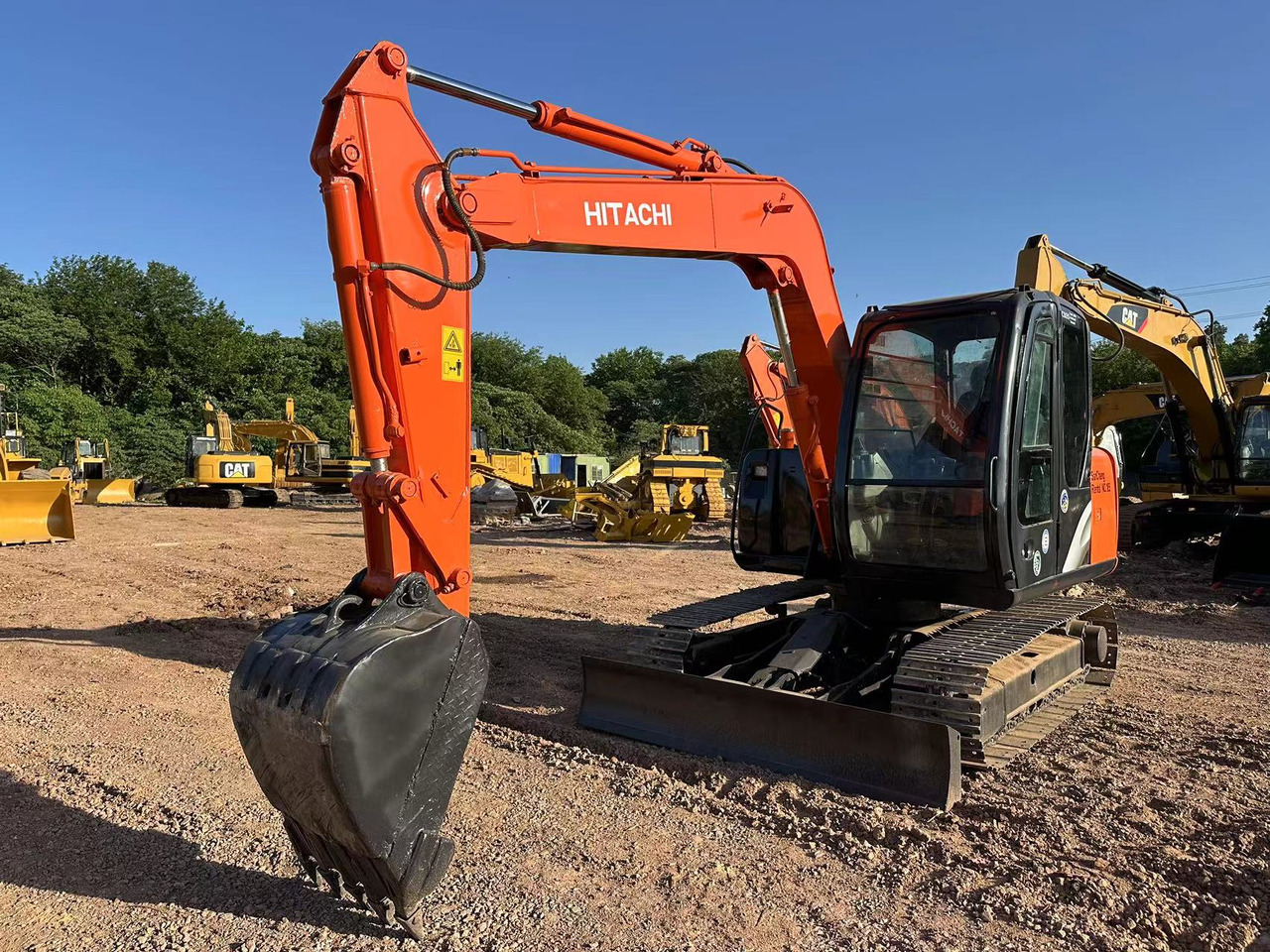 HITACHI ZAXIS ZX70 - Мини багер: слика 2 HITACHI ZAXIS ZX70 - Мини багер: слика 2