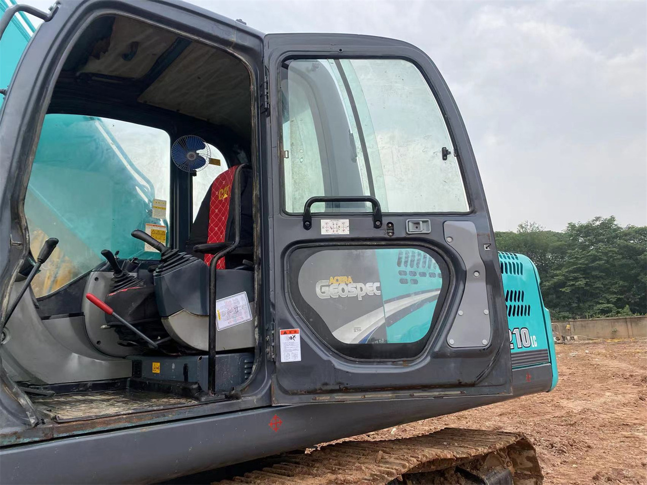 KOBELCO SK210LC-8 - Багер гасеничар: слика 5 KOBELCO SK210LC-8 - Багер гасеничар: слика 5