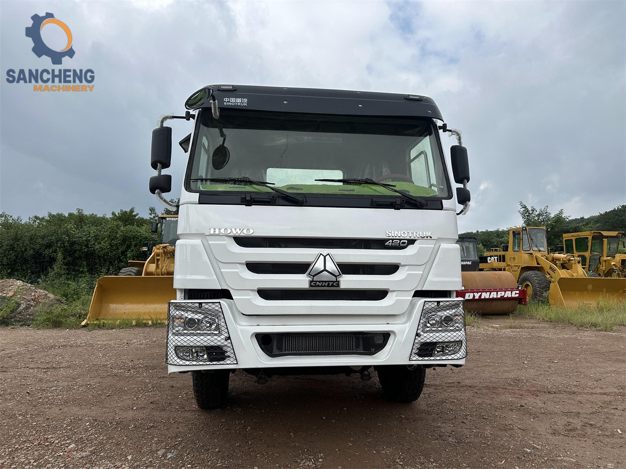 SINOTRUK Howo tractor unit 420hp - Камион влекач: слика 4 SINOTRUK Howo tractor unit 420hp - Камион влекач: слика 4