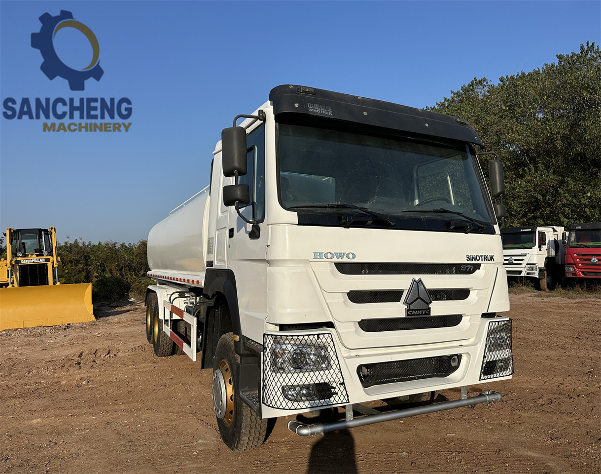 SINOTRUK HOWO 371 6x4 Water Tanker Truck - Камион цистерна: слика 3 SINOTRUK HOWO 371 6x4 Water Tanker Truck - Камион цистерна: слика 3