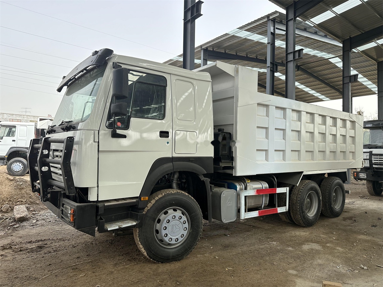 SINOTRUK HOWO 371 Dump Truck - Кипер: слика 1 SINOTRUK HOWO 371 Dump Truck - Кипер: слика 1
