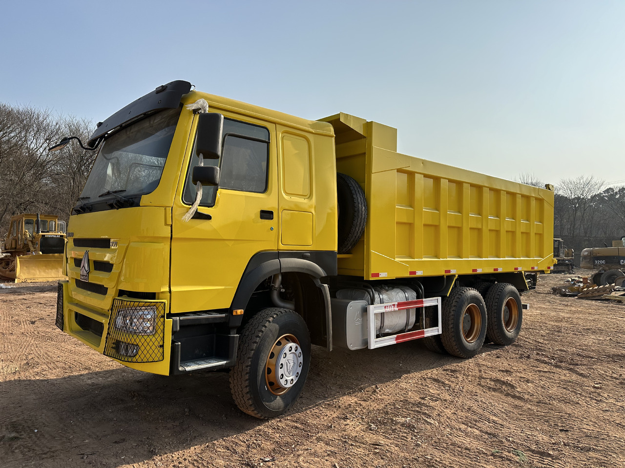 SINOTRUK HOWO 371 - Кипер: слика 2 SINOTRUK HOWO 371 - Кипер: слика 2