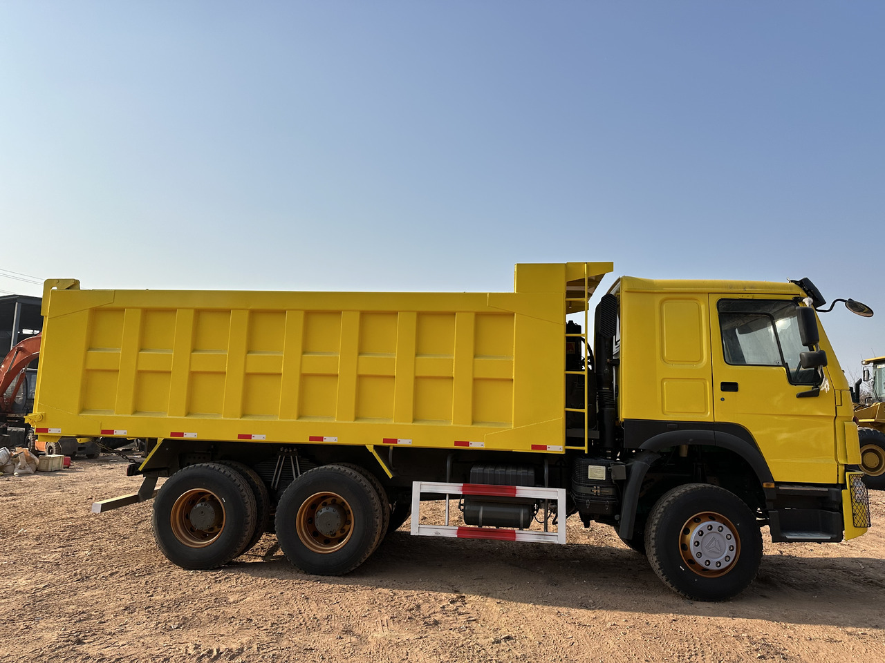 SINOTRUK HOWO 371 - Кипер: слика 4 SINOTRUK HOWO 371 - Кипер: слика 4
