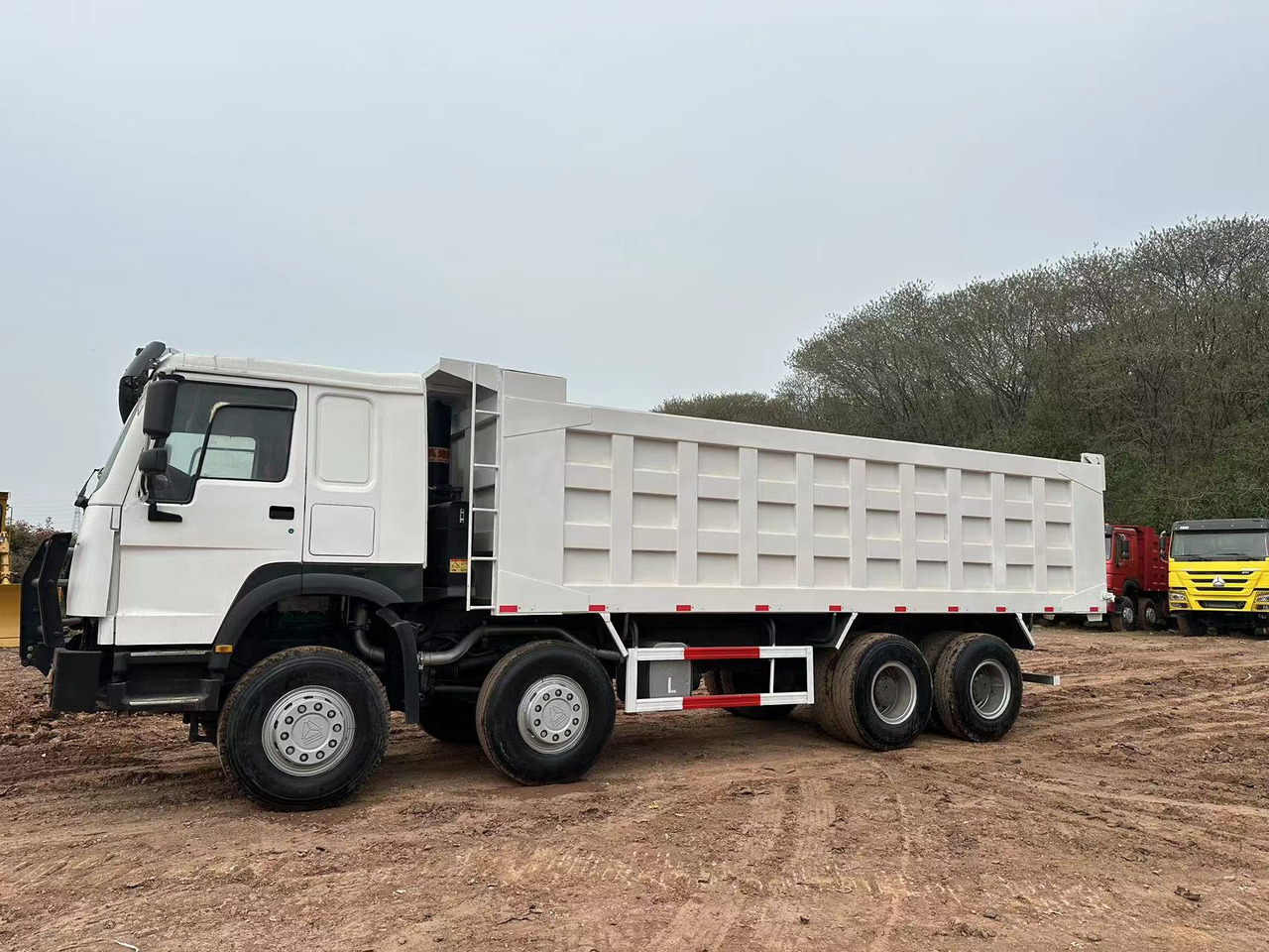 SINOTRUK HOWO 371 with Bumper - Кипер: слика 4 SINOTRUK HOWO 371 with Bumper - Кипер: слика 4