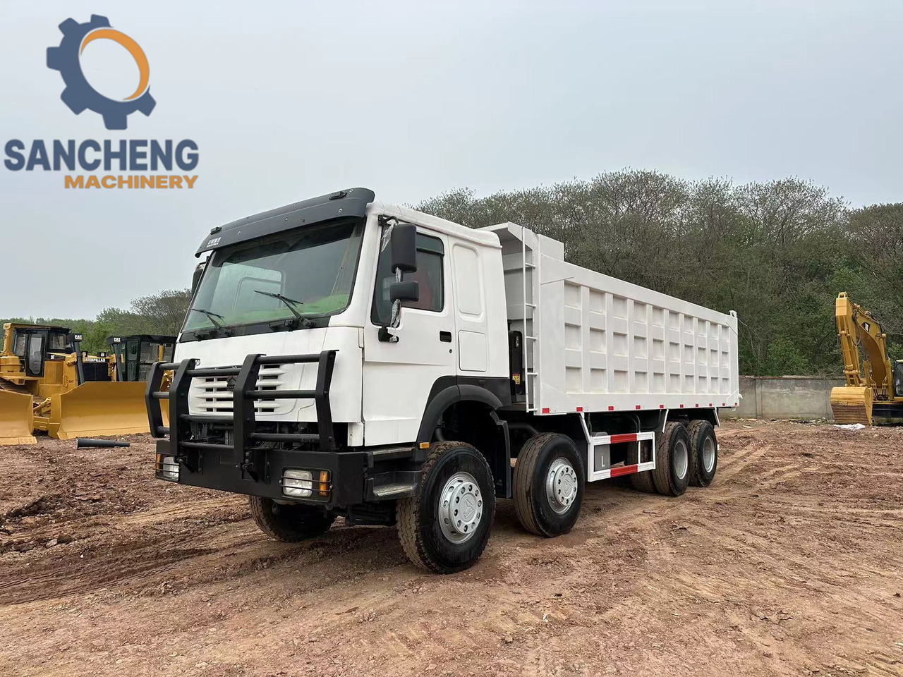SINOTRUK HOWO 371 with Bumper - Кипер: слика 2 SINOTRUK HOWO 371 with Bumper - Кипер: слика 2