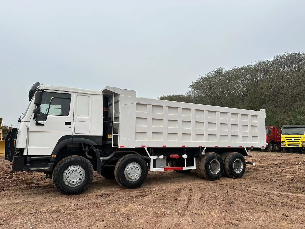 SINOTRUK HOWO 371 with Bumper - Кипер: слика 5 SINOTRUK HOWO 371 with Bumper - Кипер: слика 5