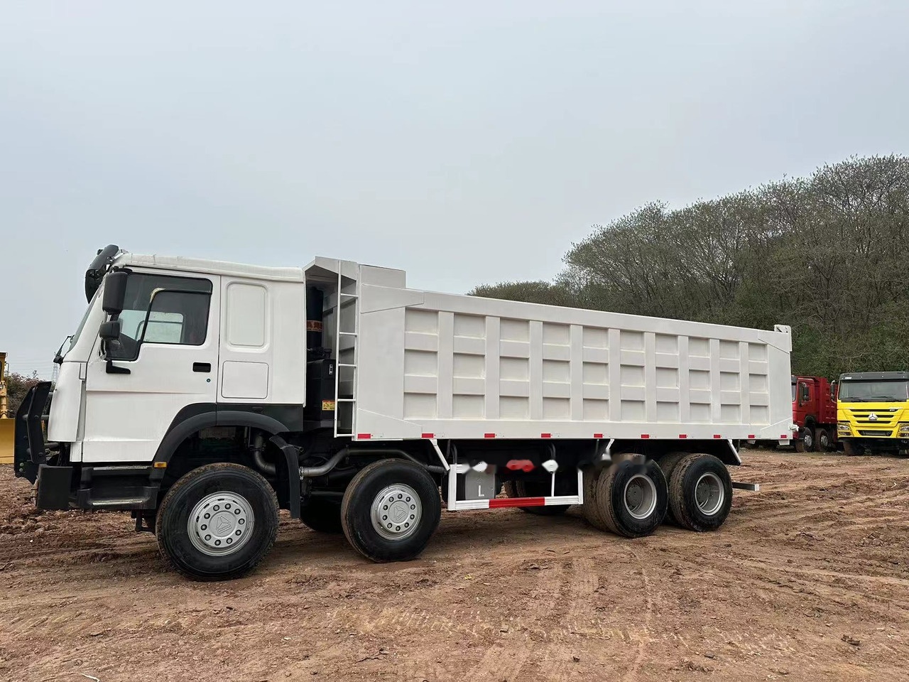 SINOTRUK HOWO 371 with Bumper - Кипер: слика 5 SINOTRUK HOWO 371 with Bumper - Кипер: слика 5