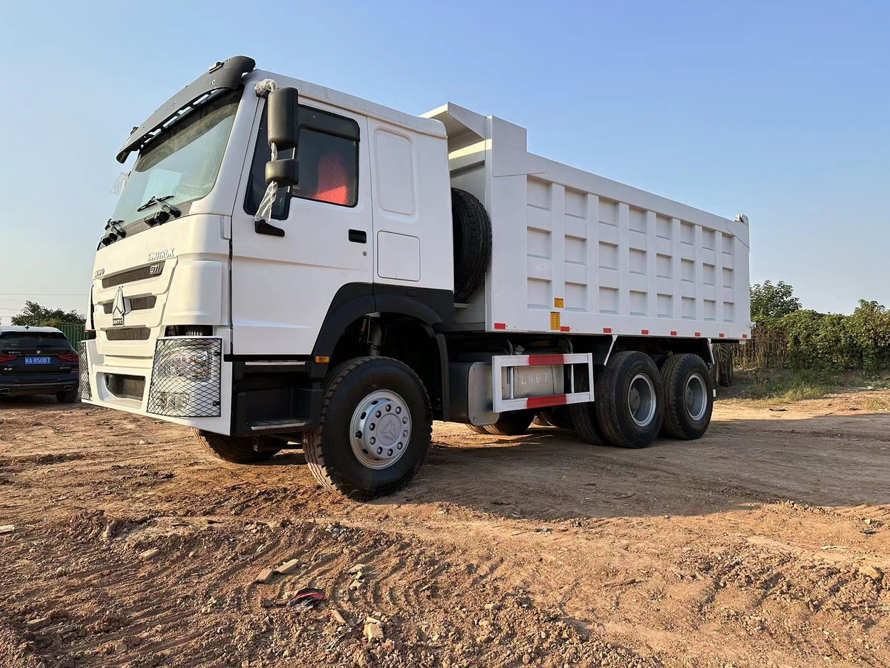 SINOTRUK HOWO 371hp 6x4 - Кипер: слика 3 SINOTRUK HOWO 371hp 6x4 - Кипер: слика 3