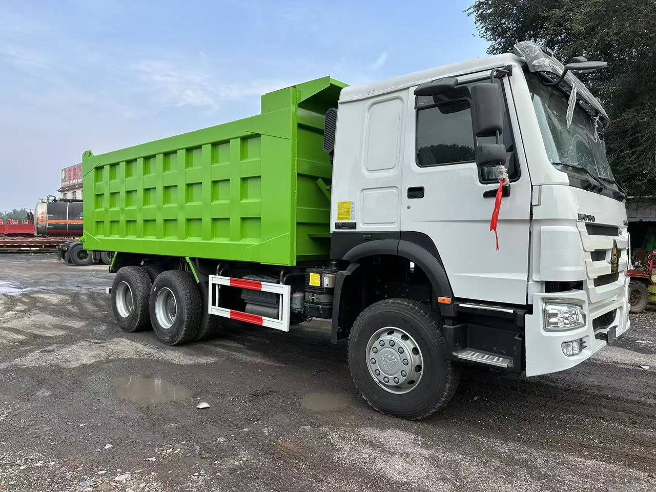 SINOTRUK HOWO 400HP 6X4 Tipper Truck - Кипер: слика 4 SINOTRUK HOWO 400HP 6X4 Tipper Truck - Кипер: слика 4