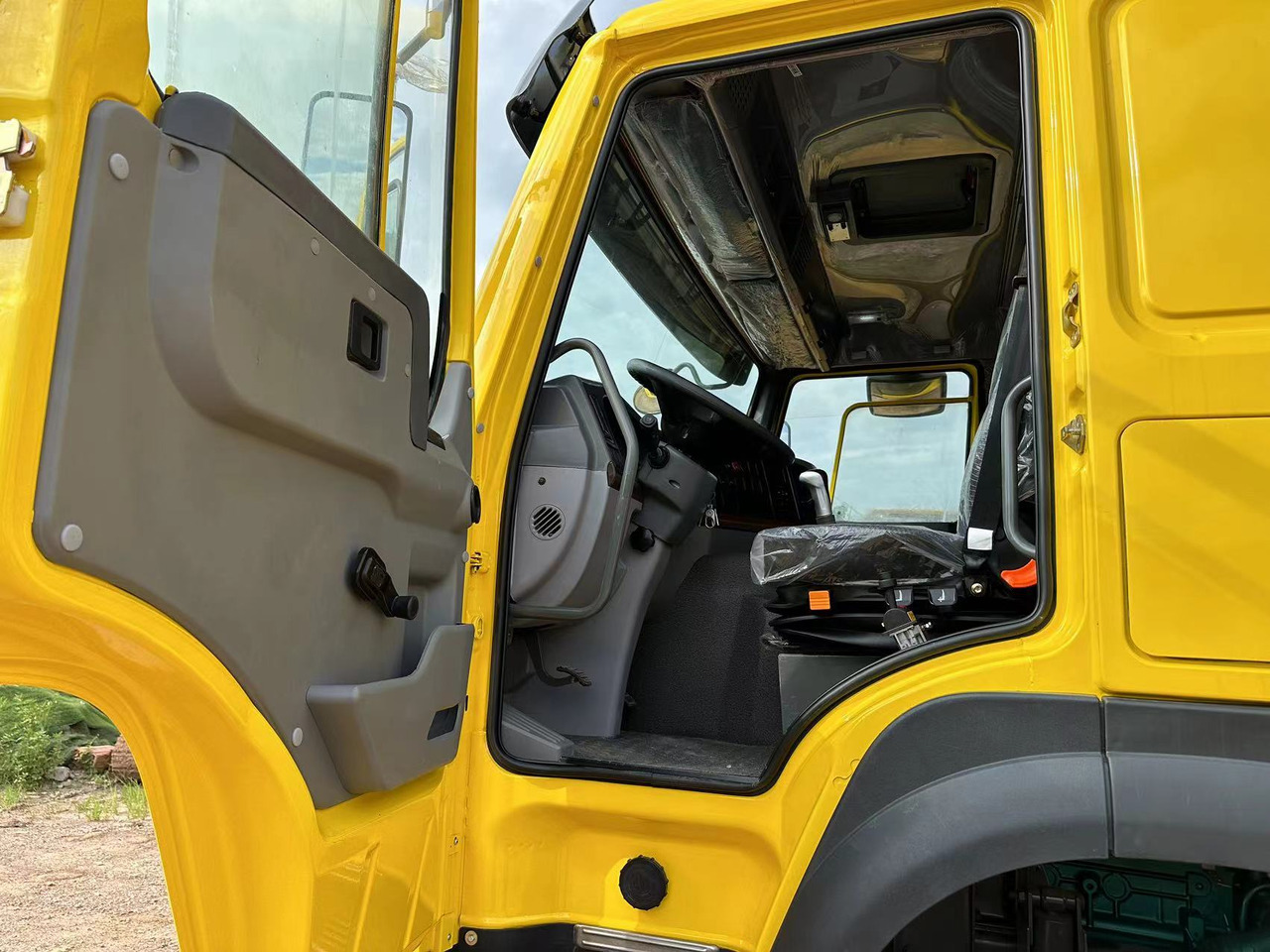Кипер SINOTRUK Howo 371 Dump truck: слика 11