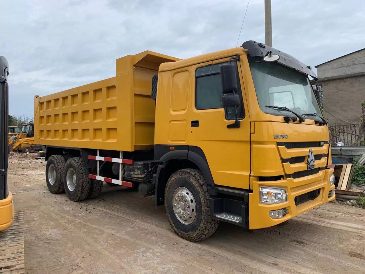 SINOTRUK Howo Dump truck 371 - Кипер: слика 1 SINOTRUK Howo Dump truck 371 - Кипер: слика 1