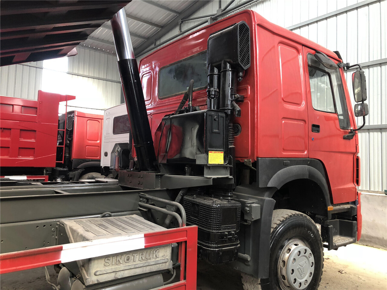 SINOTRUK Howo Dump truck 371 - Кипер: слика 4 SINOTRUK Howo Dump truck 371 - Кипер: слика 4