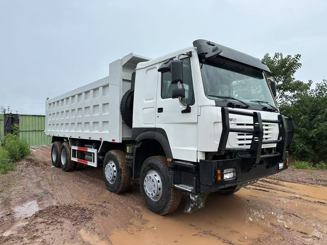 Sinotruk HOWO 371hp 8x4 - Кипер: слика 1 Sinotruk HOWO 371hp 8x4 - Кипер: слика 1