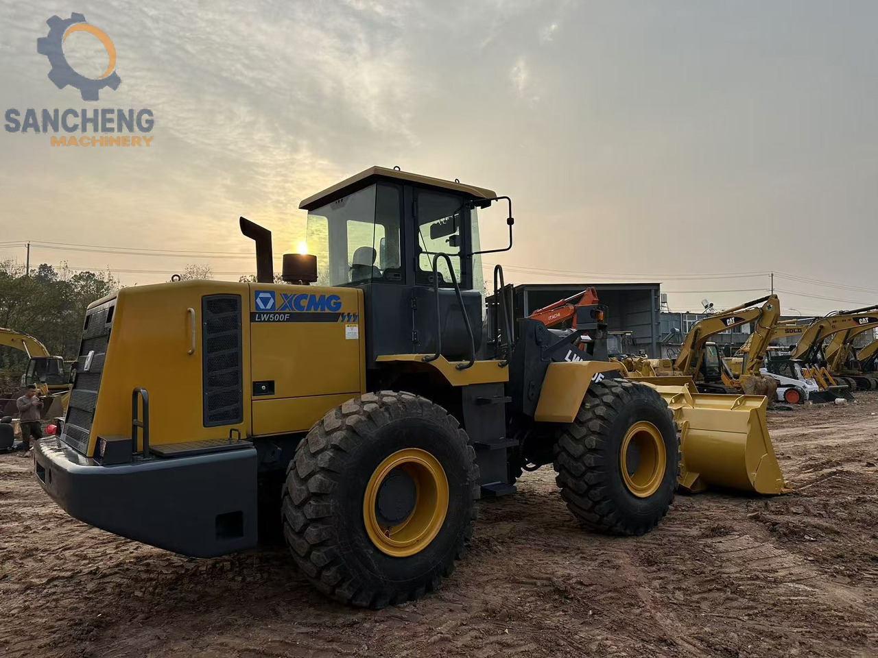 Натоварувач на тркала XCMG LW500F: слика 10