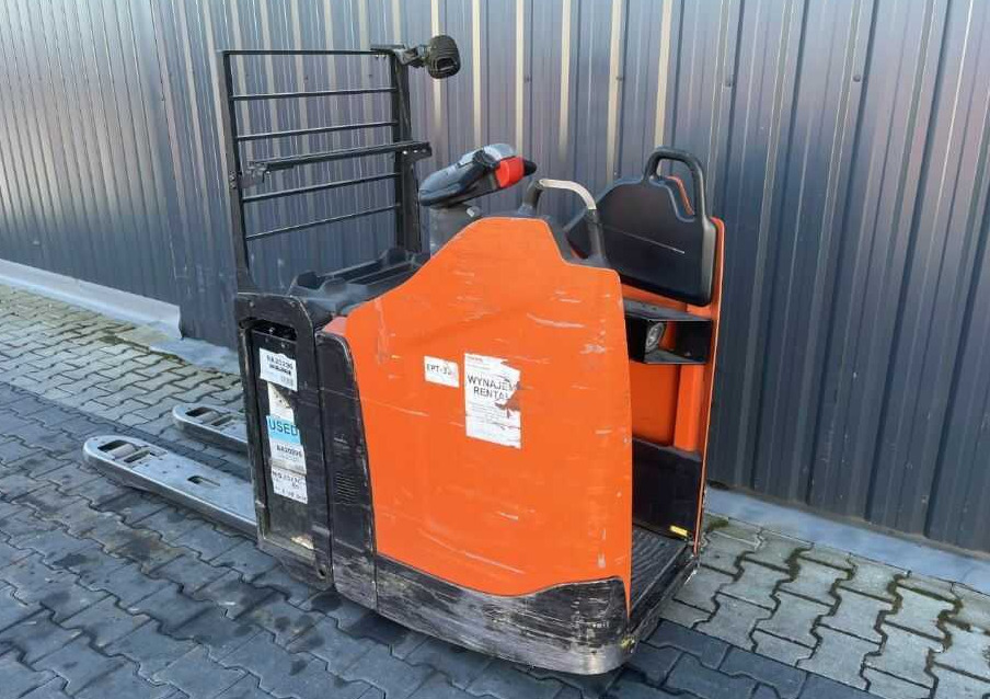 BT LPE200 - Вилушкар за палети: слика 3 BT LPE200 - Вилушкар за палети: слика 3