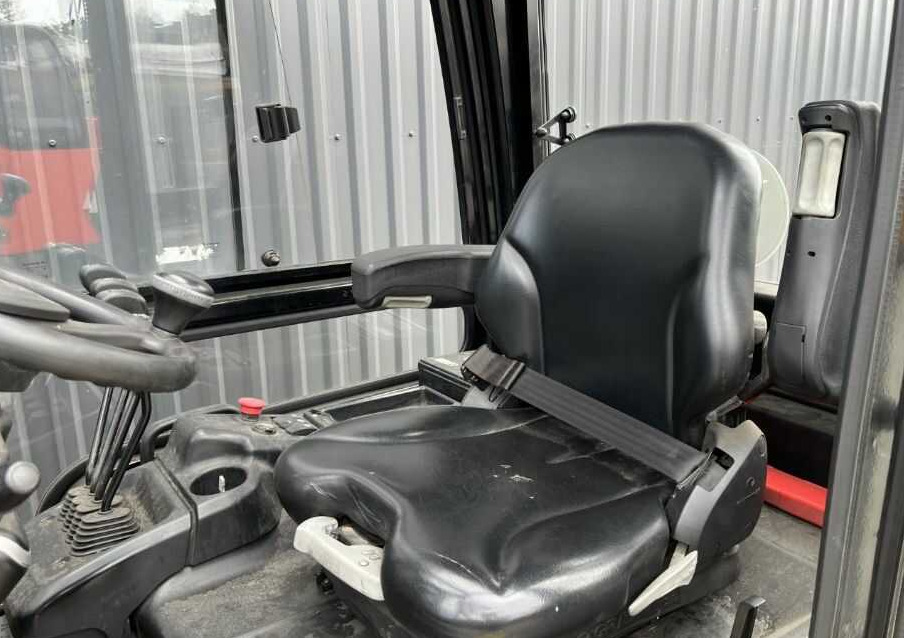 Лизинг на  Hyundai 25B-9 Hyundai 25B-9: слика 9