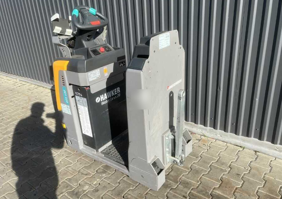 Jungheinrich EZS130 - Тракторче за влечење: слика 3 Jungheinrich EZS130 - Тракторче за влечење: слика 3