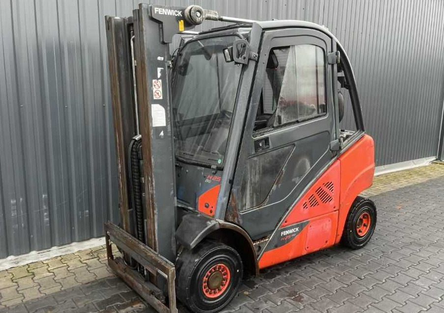 Linde H25D-02 - Дизел вилушкар: слика 1 Linde H25D-02 - Дизел вилушкар: слика 1