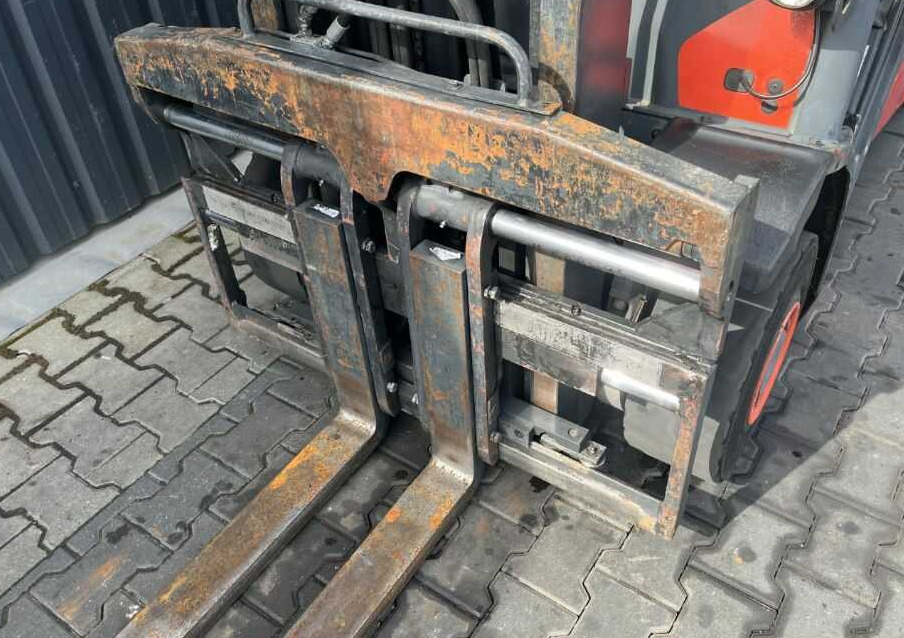 Лизинг на Linde H25T-02 Linde H25T-02: слика 7 Лизинг на Linde H25T-02 Linde H25T-02: слика 7