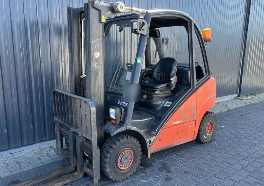 Linde H25T - Плински вилушкар: слика 1 Linde H25T - Плински вилушкар: слика 1