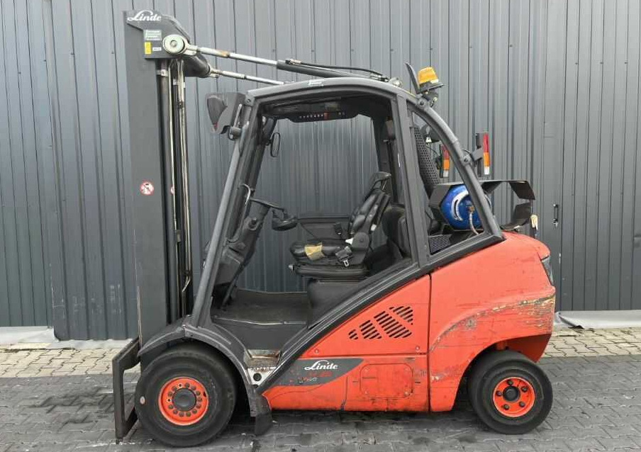 Linde H35T-01 - Плински вилушкар: слика 2 Linde H35T-01 - Плински вилушкар: слика 2