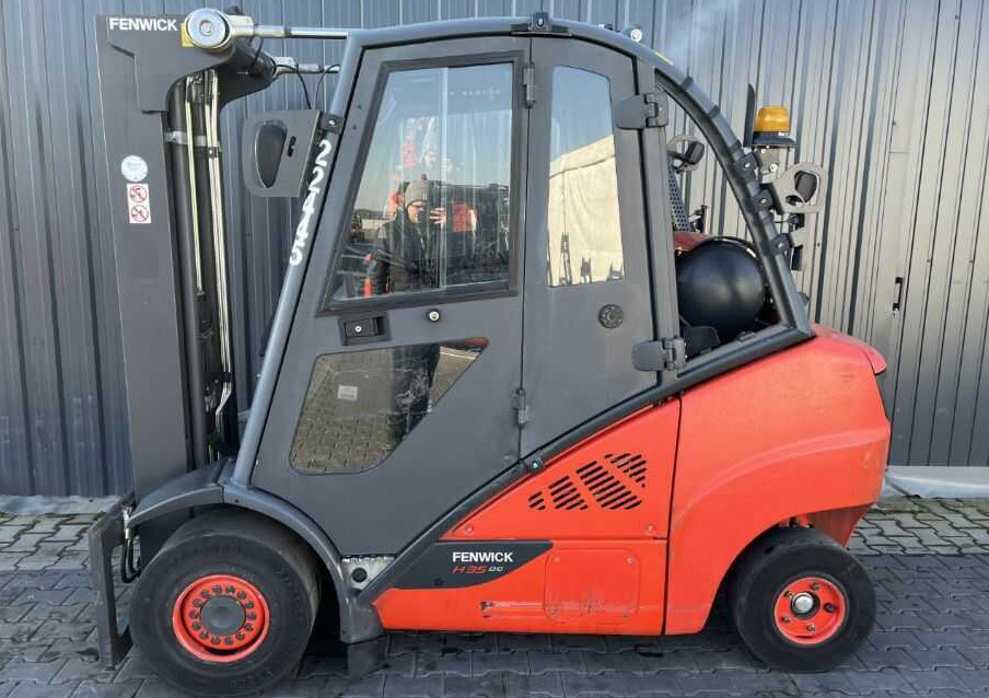 Linde H35T-02 - Плински вилушкар: слика 2 Linde H35T-02 - Плински вилушкар: слика 2