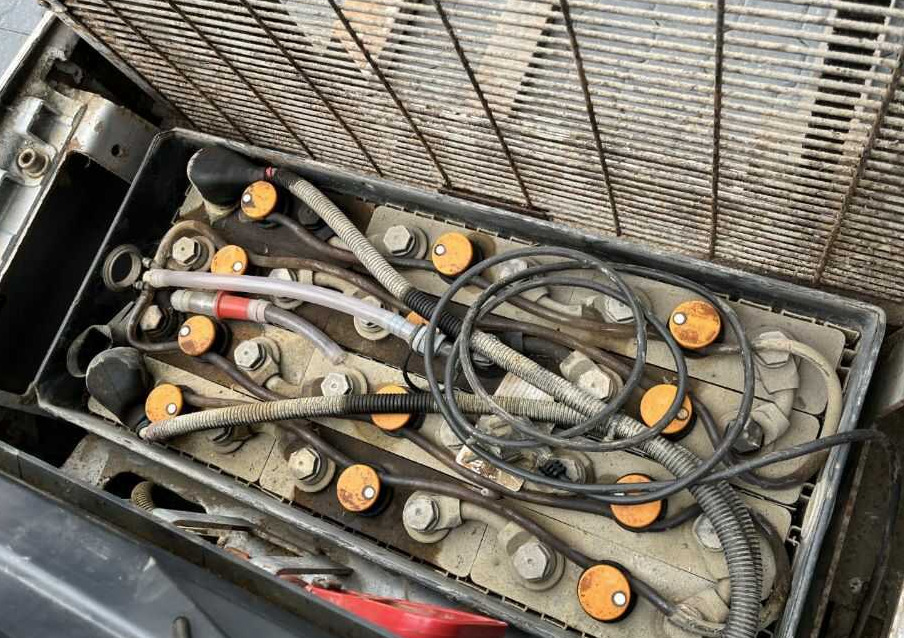 Still EXP14 - Сложувач: слика 5 Still EXP14 - Сложувач: слика 5