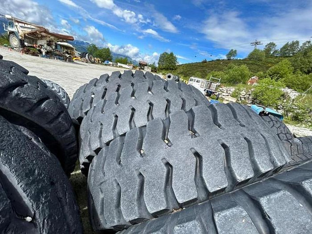 Bridgestone 30.00R51 - Гуми и бандажи: слика 2 Bridgestone 30.00R51 - Гуми и бандажи: слика 2
