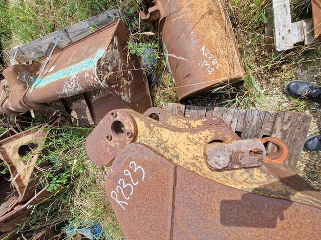 Case 688 - Корпа: слика 5 Case 688 - Корпа: слика 5
