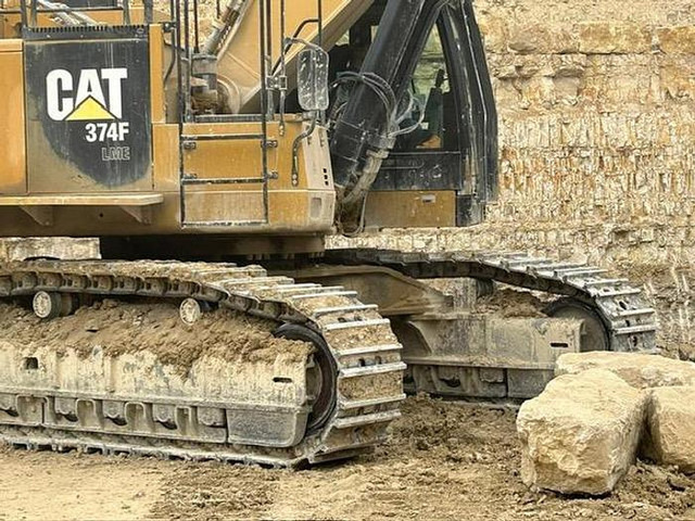 Caterpillar 374 LME - Багер: слика 2 Caterpillar 374 LME - Багер: слика 2